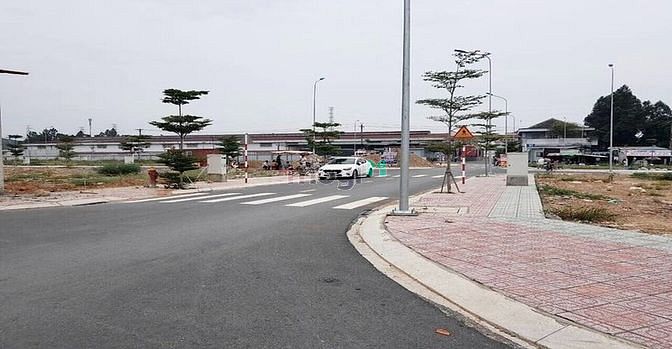 Hình ảnh Cần bán lô đất ngay cổng sân bay Long Thành
