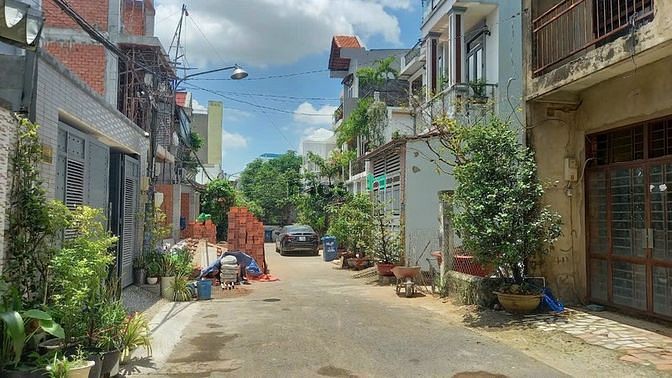 Hình ảnh Bán Lô Đất 100m2 Hẻm 72 Đường Làng Tăng Phú Ngay ĐH GTVT