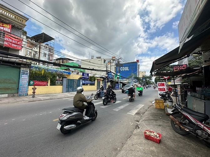 Hình ảnh Cho thuê nhà mt Ung Văn Khiêm p25 q Bình Thạnh