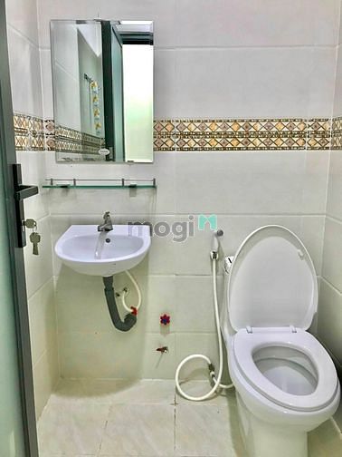 Hình ảnh Phòng full nội thất có tủ lạnh ngay đường Thống Nhất