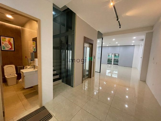 Hình ảnh Cho thuê shophouse Nguyễn Cơ Thạch 6500$
