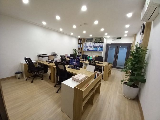 Hình ảnh VĂN PHÒNG CHO THUÊ 130m2 Full đồ mới 98%