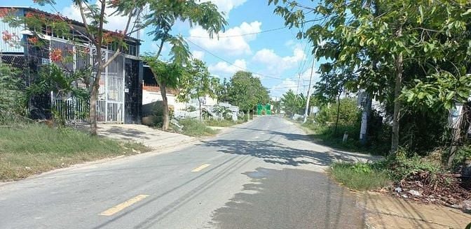 Hình ảnh Đất ngộp, chủ nợ bank ,cần bán gấp lô đất, sổ riêng,Đức Hòa, Long An
