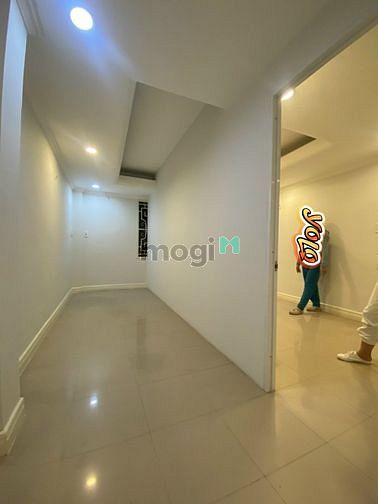Hình ảnh Nguyên Căn mặt tiền VIP 8A Thạch Thị Thanh, Tân Định, Q1