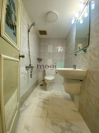 Hình ảnh Nguyên Căn mặt tiền VIP 8A Thạch Thị Thanh, Tân Định, Q1
