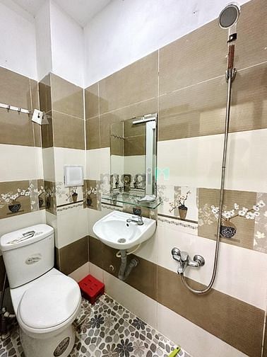 Hình ảnh Bán nhà Cách Mạng Tháng 8 - Quận 3 - 66m2 - 5 PN - dưới 8 Tỷ