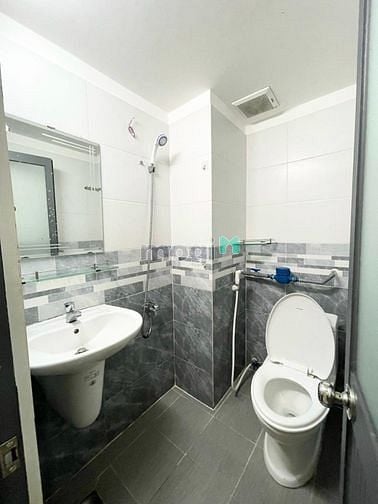 Hình ảnh 📍Căn Hộ Full Nội Thất Bancon Rộng Gần Chợ Hoàng hoa Thám