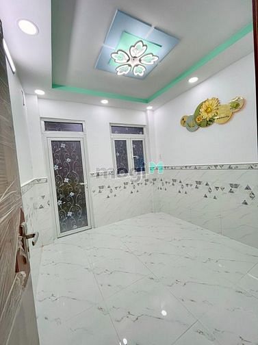 Hình ảnh Bán nhà 2 lầu cao cấp tại quận 6