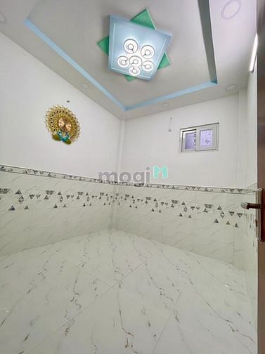 Hình ảnh Bán nhà 2 lầu cao cấp tại quận 6