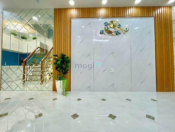 Hình ảnh Bán nhà 2 lầu cao cấp tại quận 6