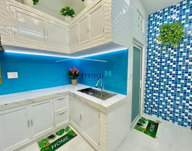 Hình ảnh Bán nhà 2 lầu cao cấp tại quận 6