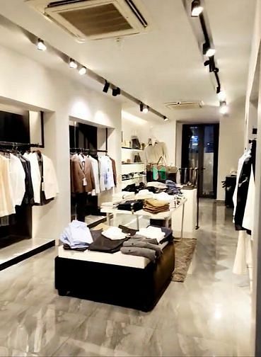 Hình ảnh Cho thuê nhà MT đường Hậu Giang sát Chợ Lớn