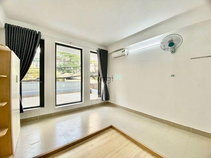 Hình ảnh 🔥🔥Căn Hộ Bancol Cửa Sổ 1PN TÁCH BẾP FULL NỘI THẤT KHU HOÀNG HOA THÁM