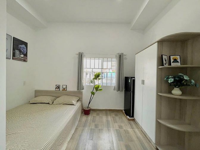 Hình ảnh Toà nhà thang máy, phòng cửa sổ ánh nắng, ngay chợ Bà Chiểu