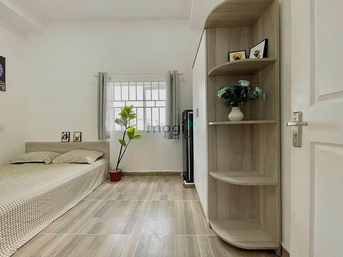 Hình ảnh Toà nhà thang máy, phòng cửa sổ ánh nắng, ngay chợ Bà Chiểu