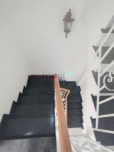 Hình ảnh Cho thuê nhà mặt tiền số 113 Ba Vân, Phường 14, Quận Tân Bình.