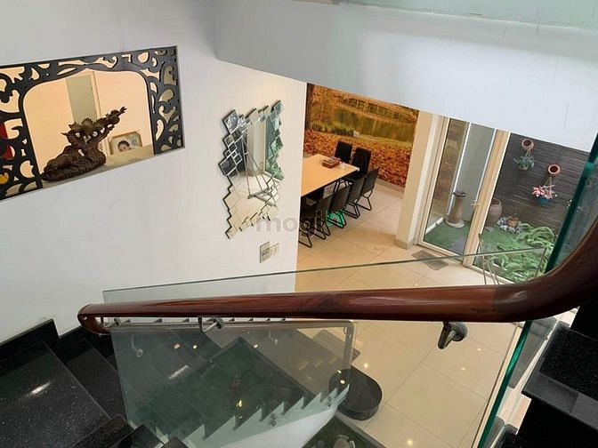 Hình ảnh Bán biệt thự Nguyễn Văn Linh q7 - 200m2 - - 26tỷ 6