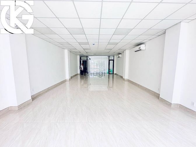 Hình ảnh Cho thuê nhà mặt tiền 514 Cộng Hoà, P.13, Quận Tân Bình