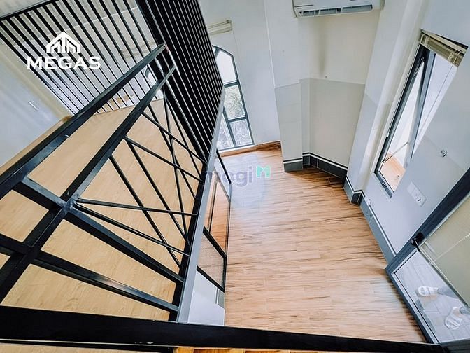 Hình ảnh DUPLEX Ban Công ngay Chân Cầu Nguyễn Văn Cừ - Q1