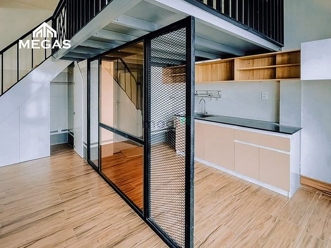 Hình ảnh DUPLEX Ban Công ngay Chân Cầu Nguyễn Văn Cừ - Q1
