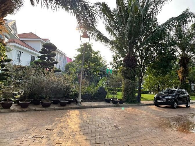 Hình ảnh Cần bán biệt thự Chateau, PMH, Q.7