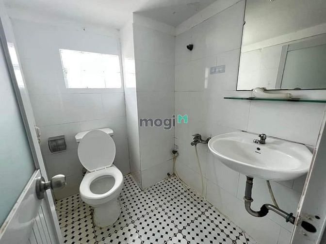 Hình ảnh Phòng Bancol View Sân Bay Siêu Đẹp Tại Tân Bình