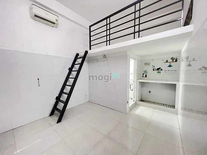 Hình ảnh Phòng Bancol View Sân Bay Siêu Đẹp Tại Tân Bình