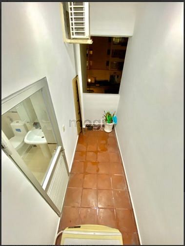 Hình ảnh Ly hôn bán CH SKY GARDEN , Q.7, 71m2 , SHR, giá 2 tỷ 200