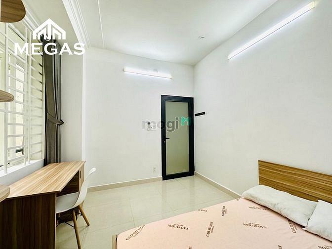 Hình ảnh Siêu Phẩm Căn Hộ Dịch Vụ 2 Phòng Ngủ Ngay Etown Cộng Hòa