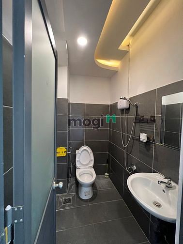 Hình ảnh CHDV mới ngay Văn Thánh. Full nội thất xịn. Đối diện trường HUTECH