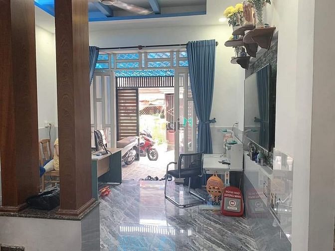 Hình ảnh Vỡ nợ bán nhà Phạm Văn Hai- Tân Bình- 50m2- sổ riêng- 1tỷ 250