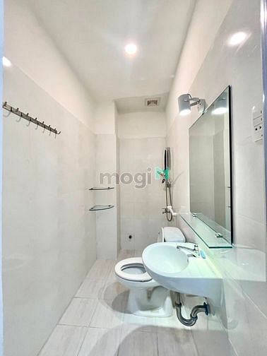 Hình ảnh Studio cửa sổ Full Nội Thất Gần Nguyễn Kiệm