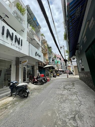 Hình ảnh Cho thuê nhà HXH Lê Văn Sỹ, Phường 13, Quận 3
