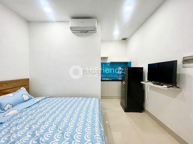 Hình ảnh New 100% CHDV full nội thất - Bancol máy giặt riêng- Thang máy -35M2
