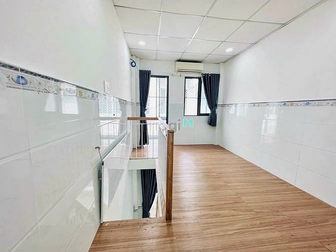 Hình ảnh bán nhà trung tâm Bình Thạnh, giá chỉ 2 tỷ, hẻm xe hơi