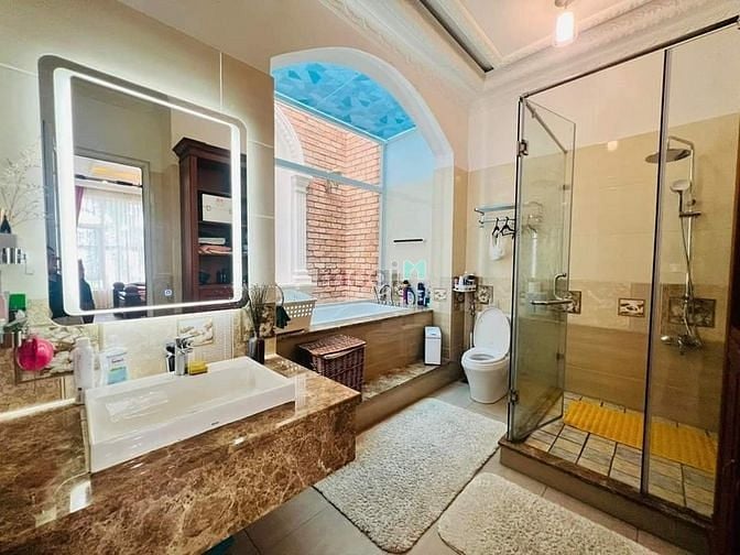 Hình ảnh Bán biệt thự Q7 -178m2- CHỈ 27TỶ990
