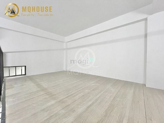 Hình ảnh Phòng mới bancol 35m2 full nội thất kế Đường Bạch Đằng