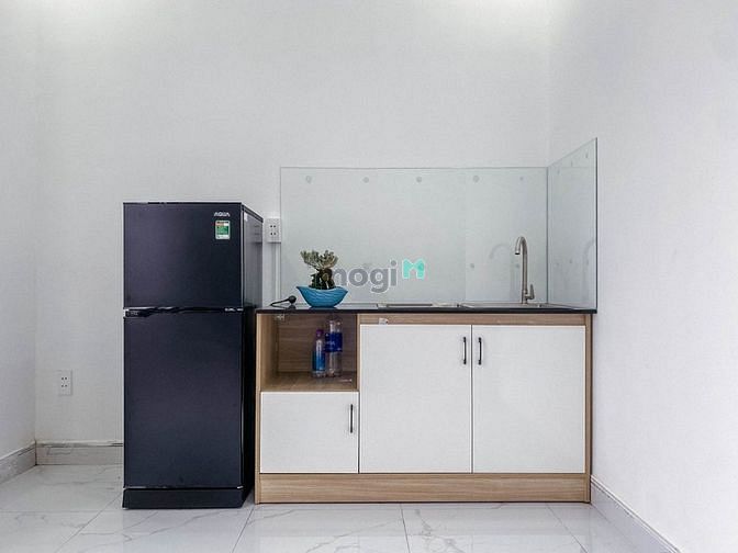 Hình ảnh Studio cửa sổ 5tr. Studi ban công 7tr8. Nằm ở đường Đồng Đen