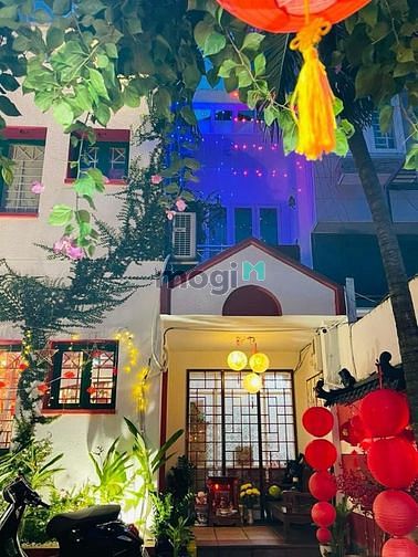 Hình ảnh Cho thuê Villa Sân vườn Phan Đăng Lưu, P7, Phú Nhuận