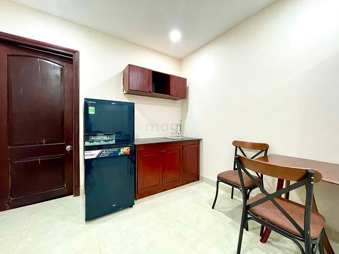 Hình ảnh Hệ thống Trang Chủ MB66.COM / Đăng Ký Tặng 66K mới 100% nằm trên đường cmt8 có cửa sổ lớn