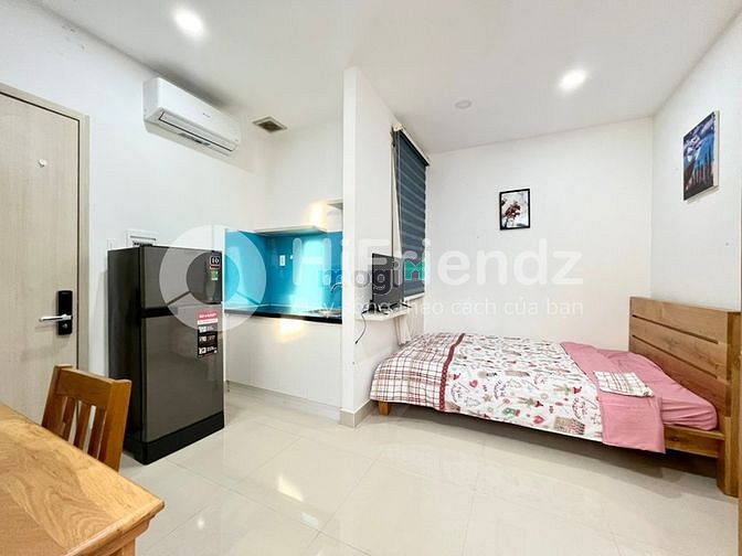 Hình ảnh New 100% CHDV full nội thất - Bancol máy giặt riêng- Thang máy -35M2