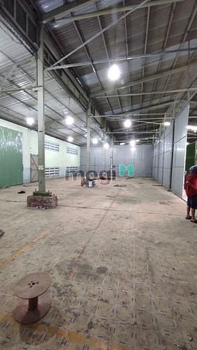 Hình ảnh cho thuê kho xe container vào tới cửa dtsd 300m2 giá 26tr/T  TL