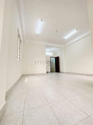 Hình ảnh Sát MẶT TIỀN TÔ HIẾN THÀNH hẻm XE HƠI tránh 4 TẦNG 50m2, 5PN hơn 5 tỷ