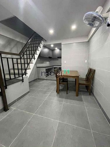 Hình ảnh Cho thuê nhà hẻm 100/D1 Lê Văn Duyệt P1 q Bình Thạnh .
