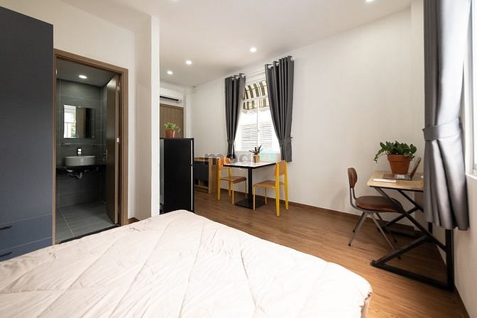 Hình ảnh 🎉🎉Studio Sàn Gỗ Bếp Xa Giường 2 Cửa Sổ Bao Thoáng Mát