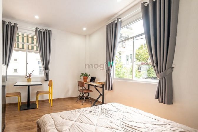 Hình ảnh 🎉🎉Studio Sàn Gỗ Bếp Xa Giường 2 Cửa Sổ Bao Thoáng Mát