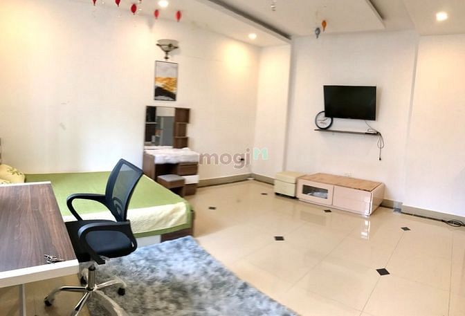 Hình ảnh Trống sẵn studio CỬA SỔ TO cho nuôi pet, gần sân bay Tân Bình