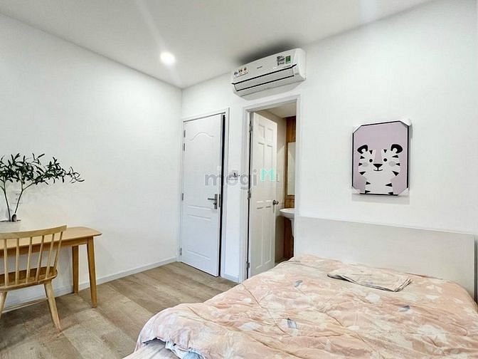 Hình ảnh STUDIO nhỏ gọn, view cửa kính đầy đủ nội thất Q7