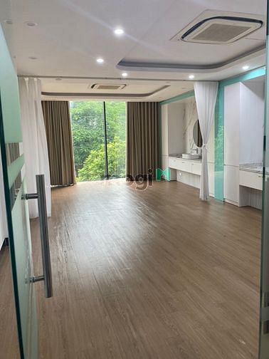 Hình ảnh Cho thuê nhà mặt phố Ô Chợ Dừa, 60m2*5 tầng thang máy, Mỹ Phẩm, Spa,…