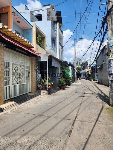 Hình ảnh Nhà bình tân giáp tân phú -ngã tư bốn xã - đường 8m